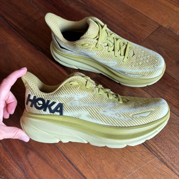 HOKA Clifton 9 Running Shoe Golden Lichen Celery Root 8 - Picture 3 of 12